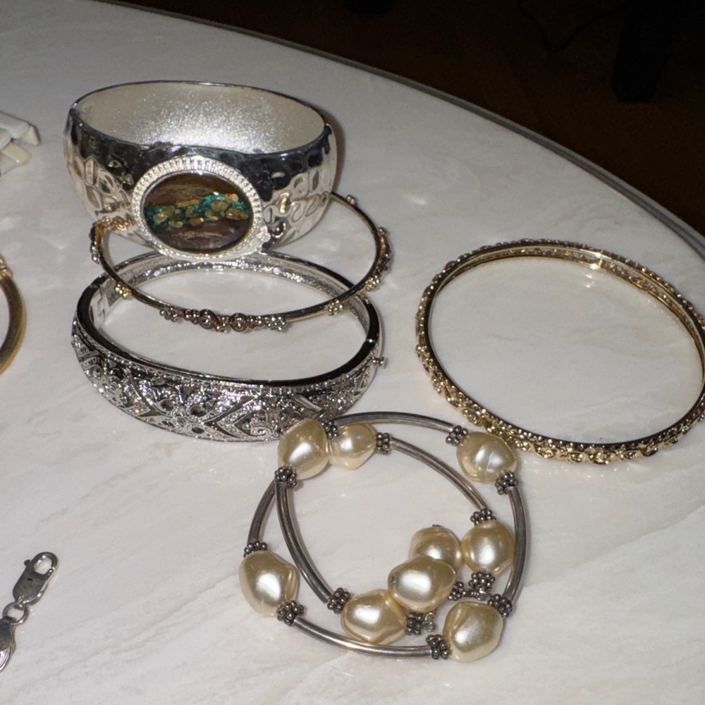 Mixed jewelry necklaces and bracelets - Picture 4 of 9